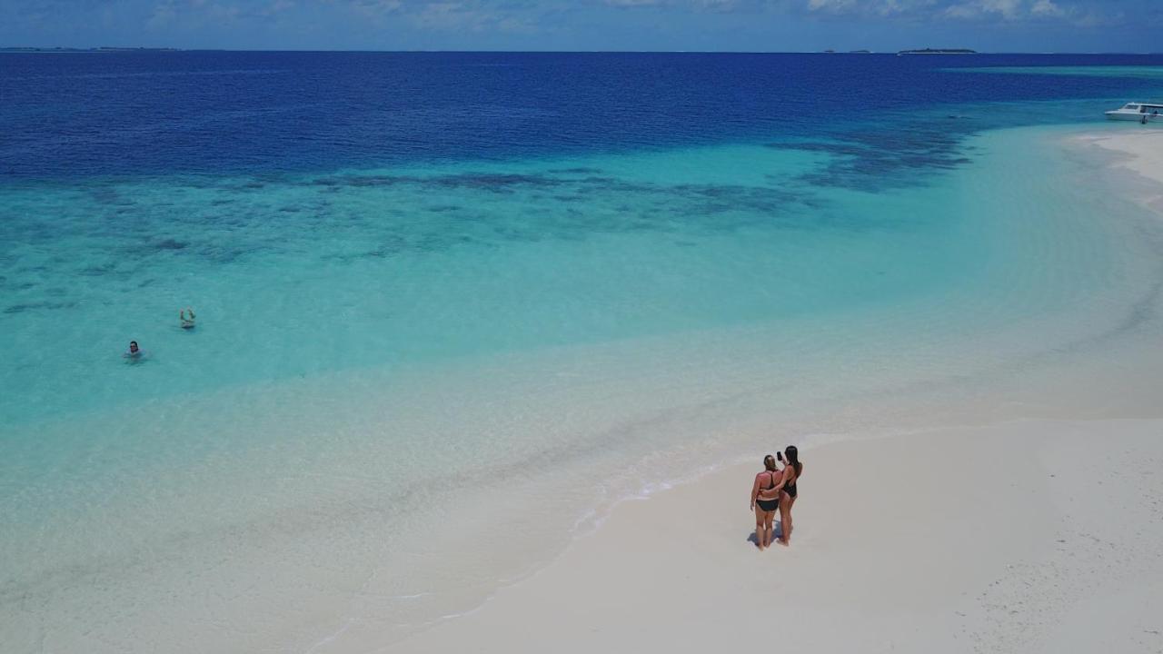 Triton Prestige Seaview And Spa Hotel Maafushi Exterior photo